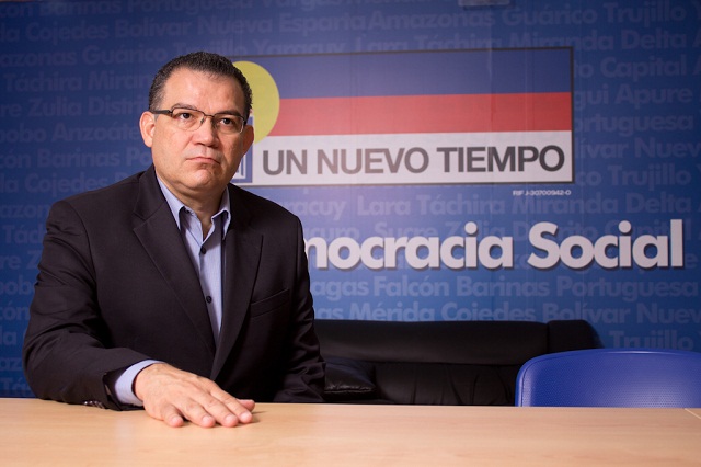 Enrique Márquez, Presidente de UNT "in Unidad es muy difícil, casi imposible, superar el modelo del caos, la exclusión y la miseria"