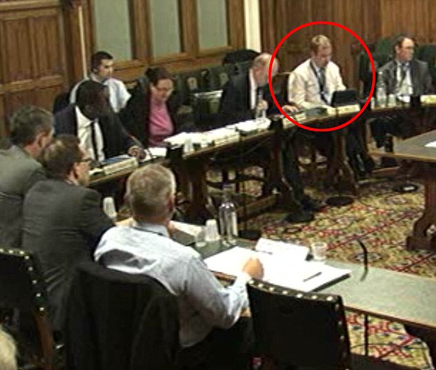 MP Nigel Mills caught playing Candy Crush during the Commons Work and Pensions Committe