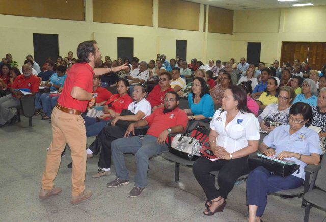 La reunión se llevó a cabo con los directivos de las instituciones educativas   