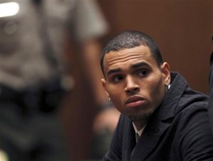 Chris Brown finalmente entendió que golpear a una mujer está mal