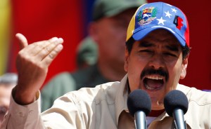 Maduro asegura que existen “planes de la ultraderecha” en contra de Capriles