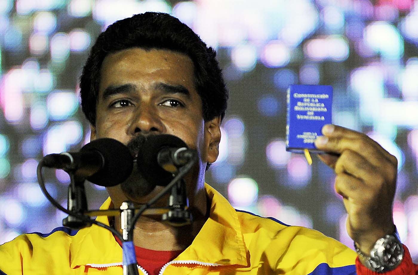 Maduro no permitirá la marcha al CNE y  exige a televisoras que “se definan” (Video)