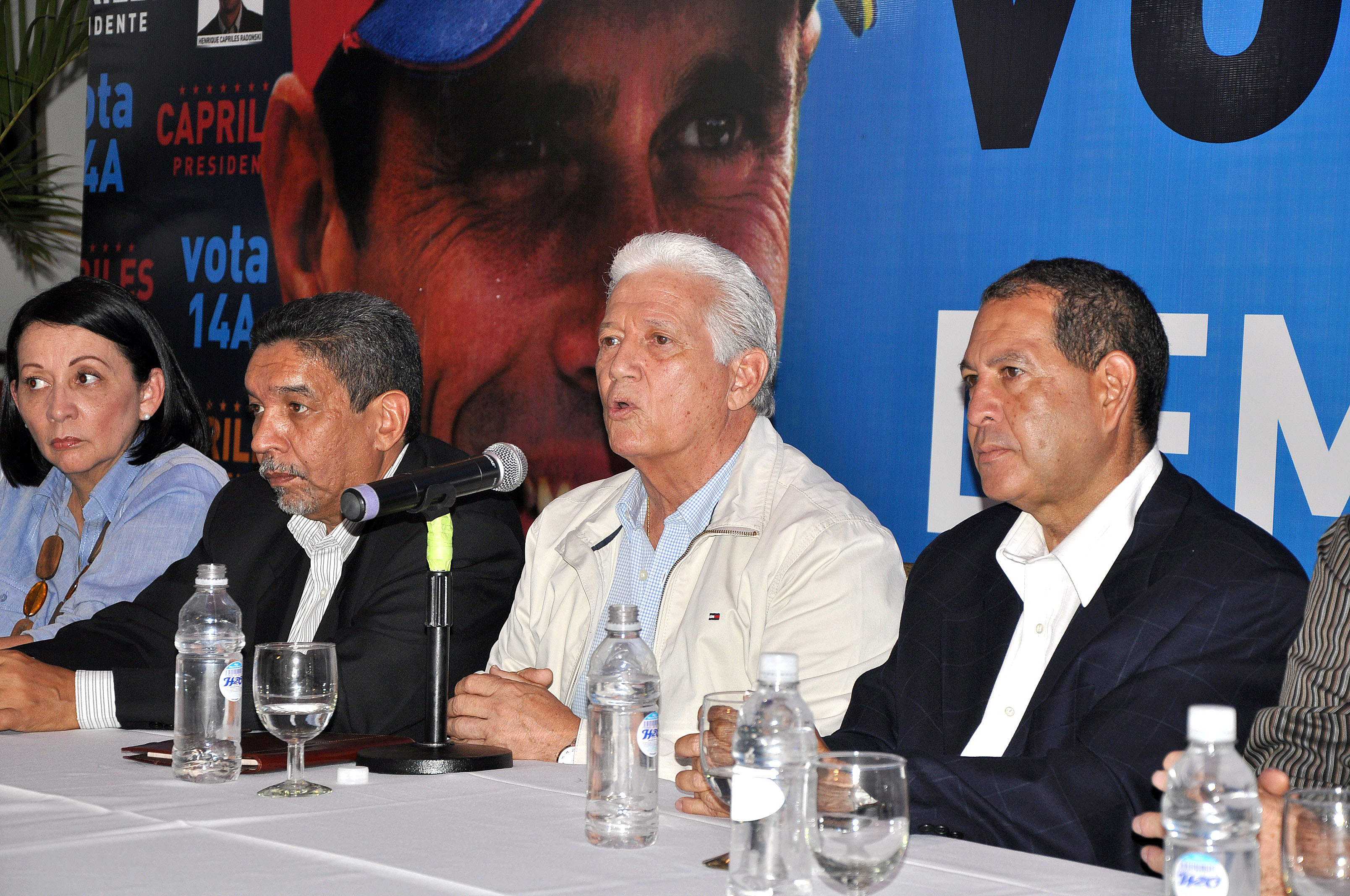 Exdirigentes del MVR y Psuv dan su respaldo a Capriles