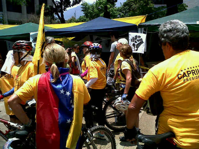 Ciclistas tomaron Caracas en apoyo a Capriles (Fotos)