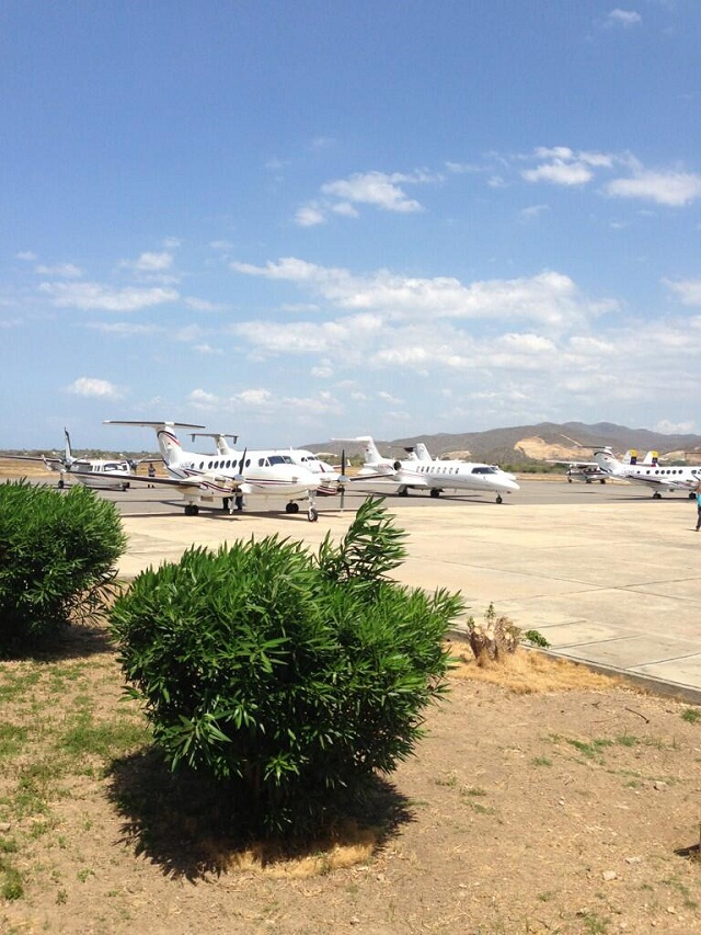 Nicolás Maduro continúa ruleteando los aviones del Estado para su campaña. Ahora en Cumaná (fotos)