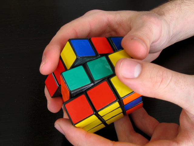 Descubre cómo resolver el cubo de Rubik