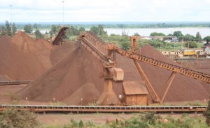 Intermediación en venta de mineral de hierro viola decreto de nacionalización