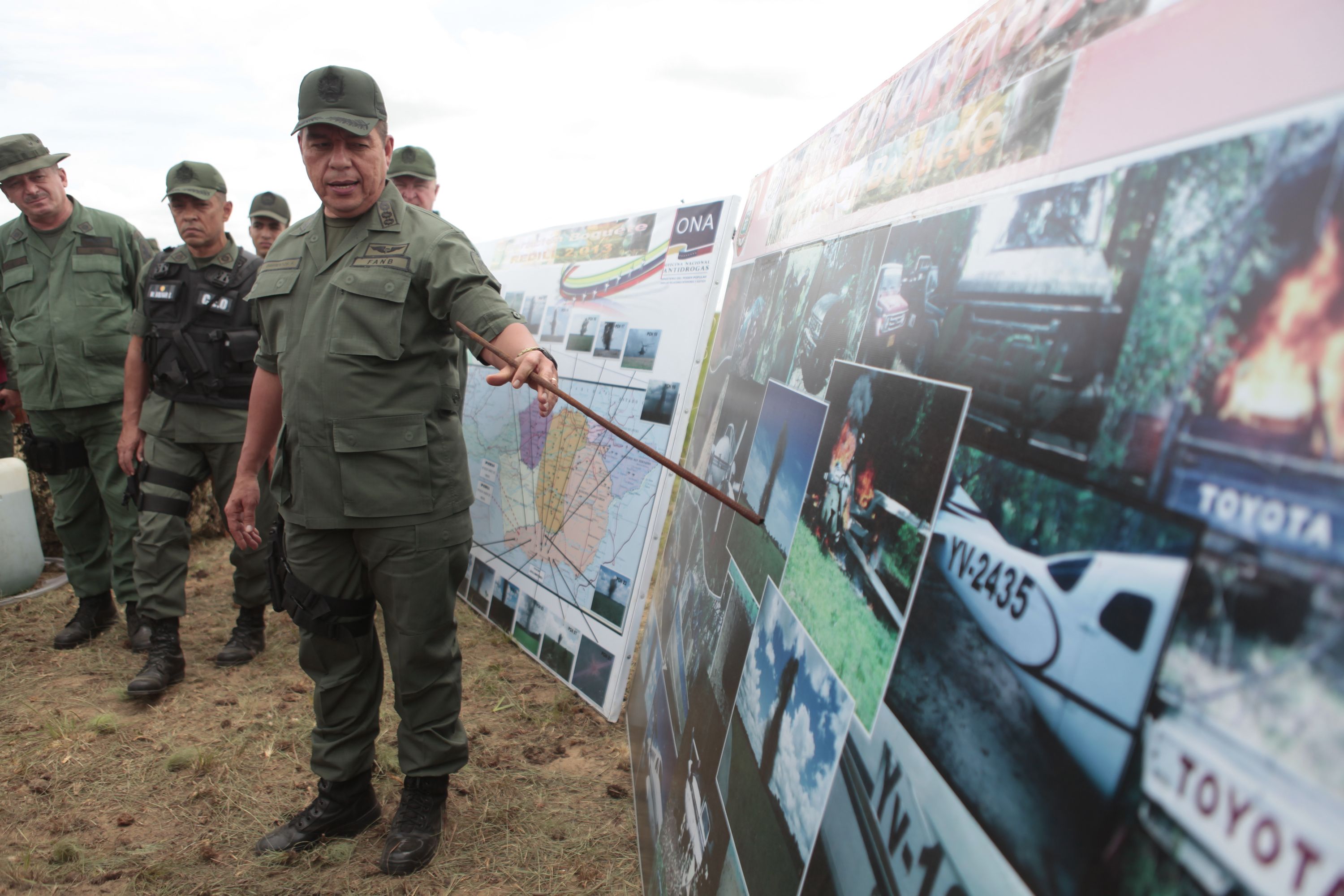 Generales admiten que existen “mafias” en instancias estatales