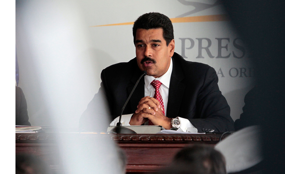 “Maduro caerá víctima de sus divisiones internas y la escasez de recursos”