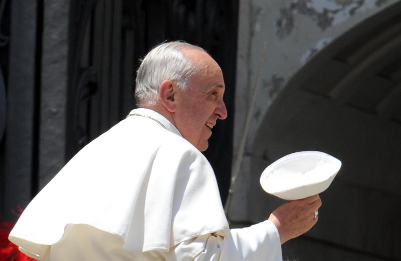 El papa recibe al Presidente de Uruguay y le califica de “hombre sabio”