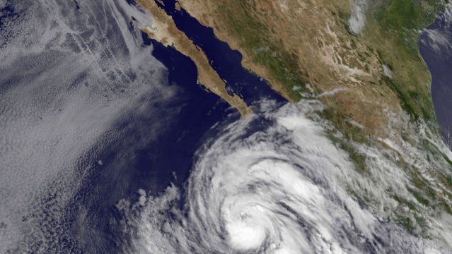 Huracán Cosme se degrada a tormenta tropical
