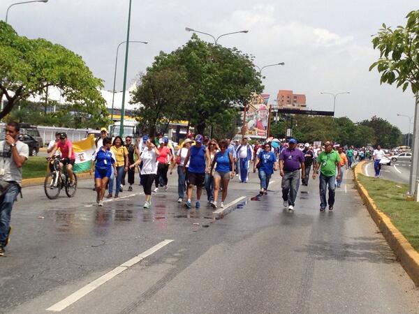 Recorrieron 400 km a pie para exigir respeto a los profesores (Fotos)