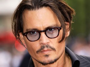 Johnny Depp protagonizará remake de El hombre invisible