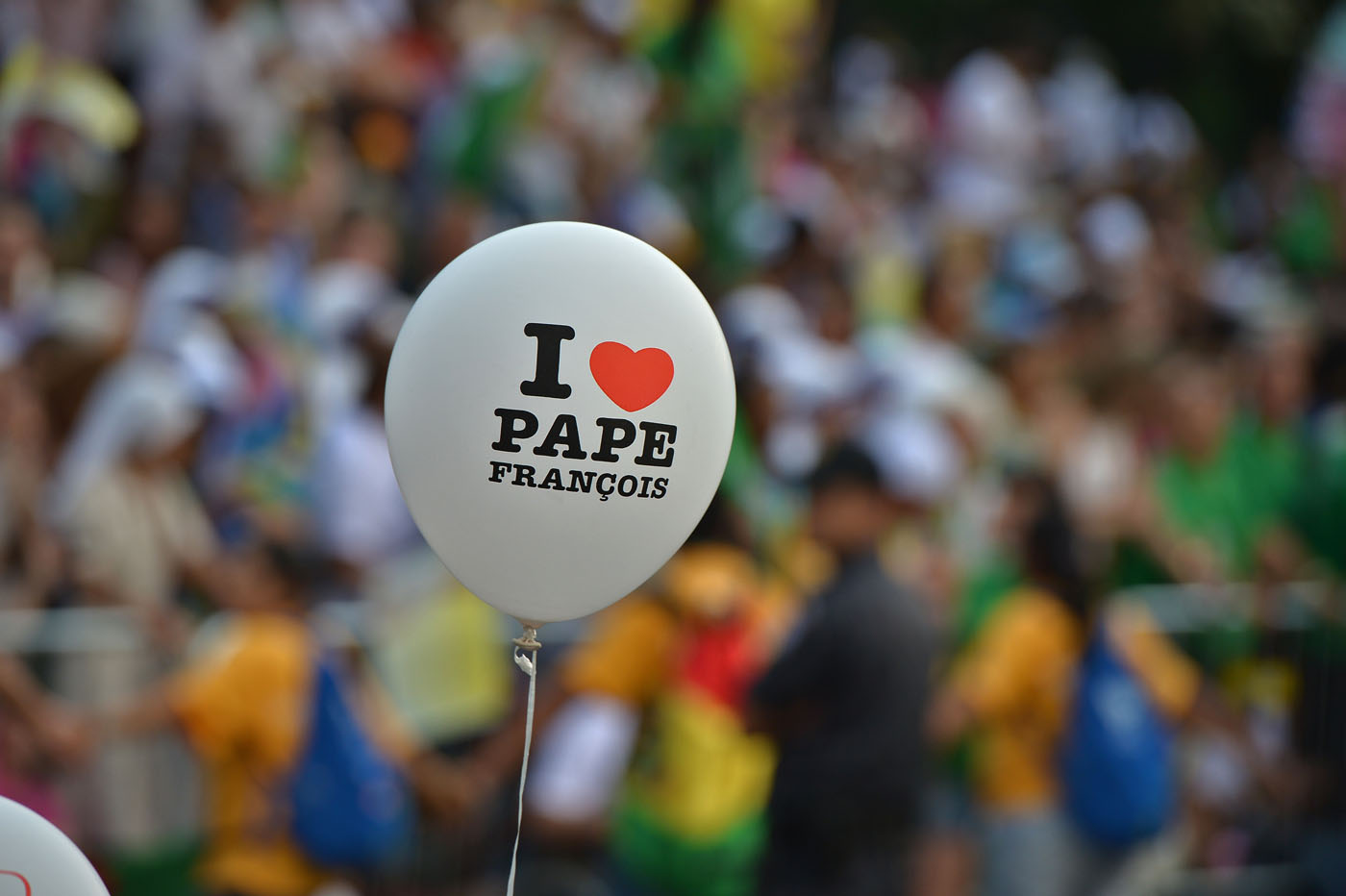 Una multitud recibió al papa Francisco en Brasil (Fotos)