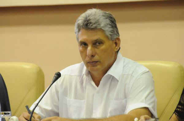 Vicepresidente cubano llama a romper el “secretismo” de fuentes informativas