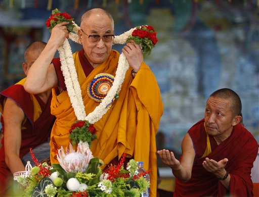 Tibetanos celebran cumpleaños 78 del Dalai Lama