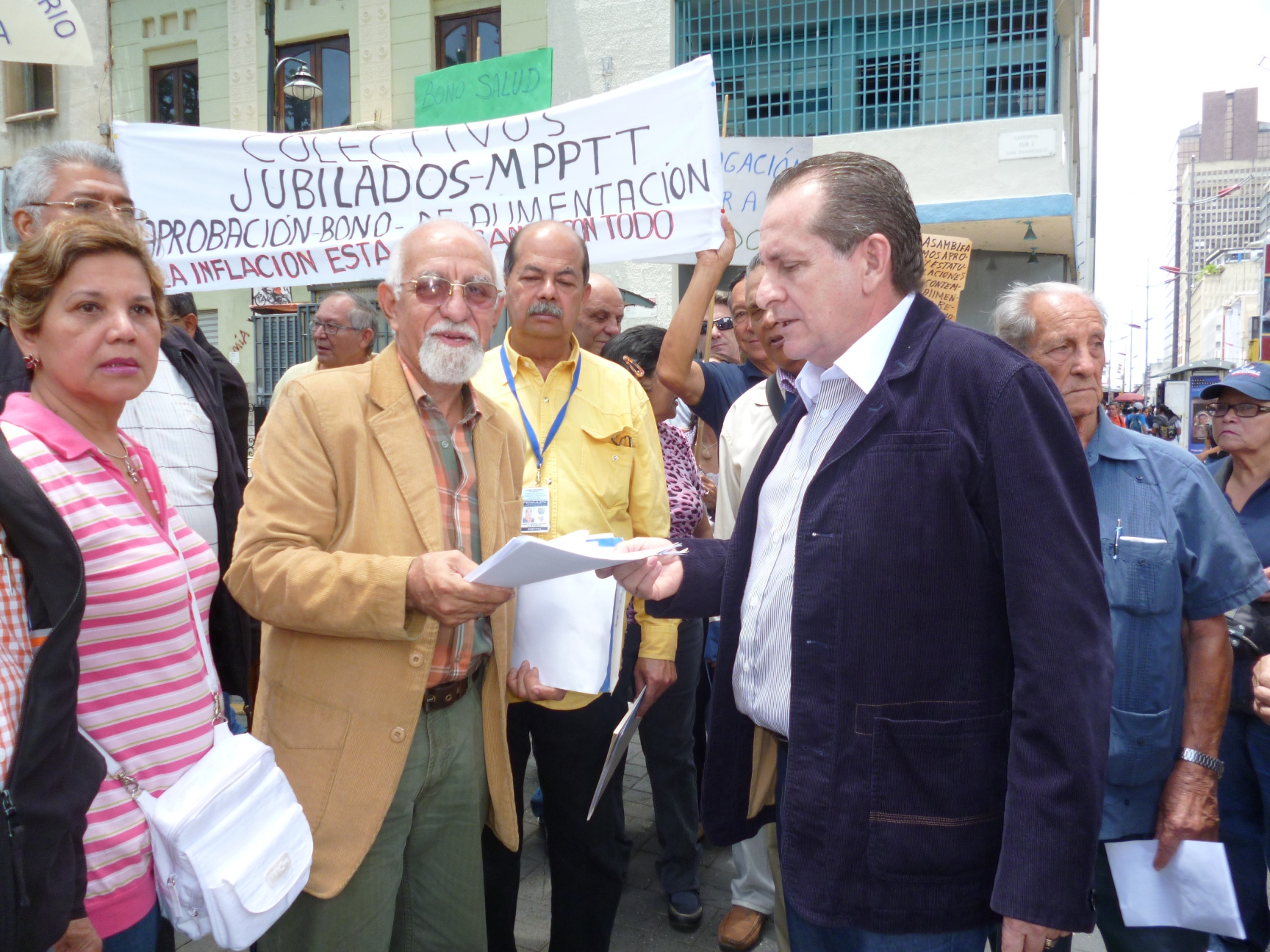 Pedirán estatus de la reforma a la Ley de Jubilados y Pensionados