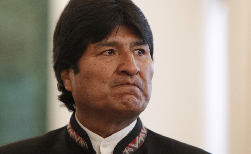 Sudamérica furiosa por desvío de avión de presidente boliviano convoca a reunión