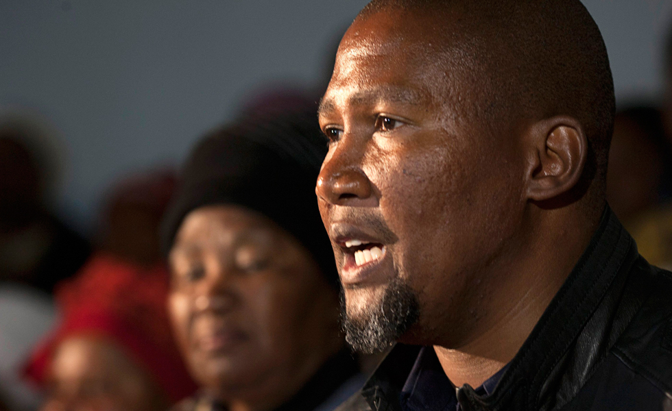 Un nieto de Mandela lava los trapos sucios de la familia en público
