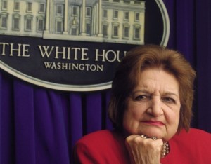Fallece la periodista que cubrió la Casa Blanca por 50 años