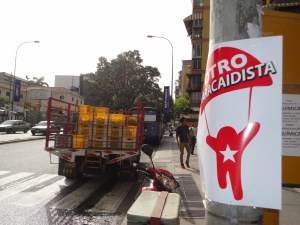 Cientos de paracaidistas rojos amanecieron en las calles de Sucre (Fotos)