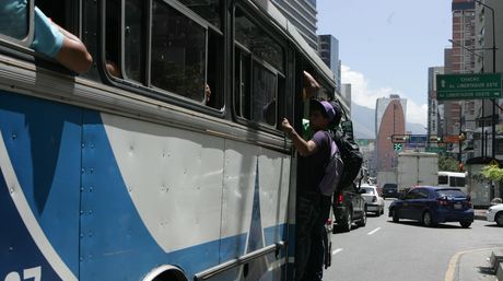 Falta de repuestos y de controles favorecen accidentes de tránsito