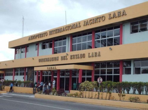 Aeropuerto Internacional Jacinto Lara opera con normalidad tras aterrizaje forzoso