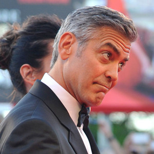 ¿George Clooney será un payaso?