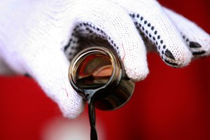 Petróleo venezolano cae 2,14 dólares y cierra en 95,76 dólares