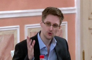 Snowden advierte de la amenaza global a la privacidad en un mensaje navideño