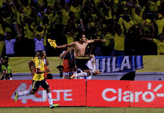 Colombia sella pasaporte a Brasil-2014 tras épico empate 3-3 frente a Chile
