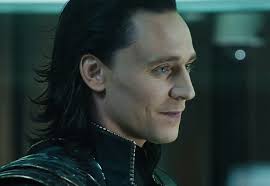 Tom Hiddleston se inspira en el “Joker” para hacer de Loki