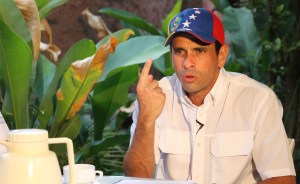Capriles entregará cartas de los venezolanos al papa Francisco