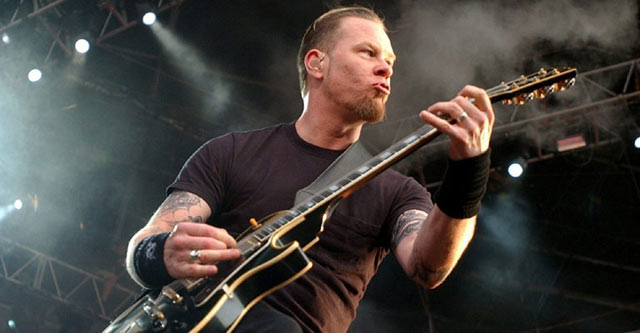 Mira como James Hetfield se burla de un seguridad en pleno concierto (Video)
