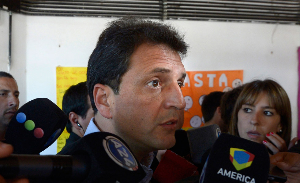 Massa logró desbancar al partido de Kirchner (Fotos + Video)