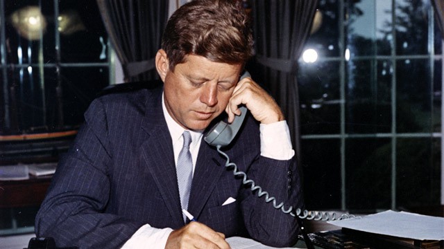 Los archivos de JFK: Un periódico británico recibió una llamada 25 minutos antes del asesinato