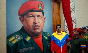 Venezuela vive una tragicomedia con Maduro, según ideólogo de Chávez