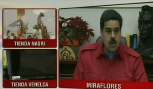 ¡Lo hizo OTRA VEZ! Maduro y la aguja en el “panal” (Video)