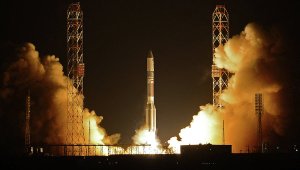 Rusia pone en órbita tres satélites militares