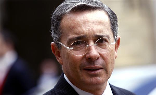 Alvaro Uribe emite comunicado por caso de J.J Rendón
