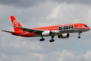 Santa Bárbara Airlines cancela vuelos a Miami y anuncia reembolso a pasajeros