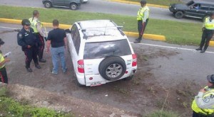 Vehículo cae del distribuidor Altamira sin dejar lesionados