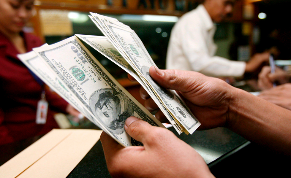 Gobierno espera ahorrar 1.576 millones de dólares con revisión de divisas