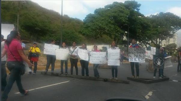 El Cafetal y Caurimare siguen cerrados en ambos sentidos (Foto)