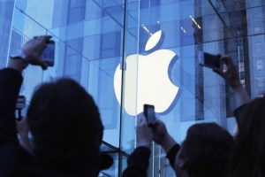 Apple lanza un iMac básico por 1.099 dólares