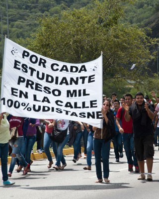 Estudiantes toman las calles en Margarita