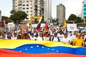 Oposición convoca nueva movilización para este sábado exigiendo #CNERevocatorioYA