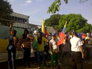 Cacerolazo en Puerto Ordaz exige liberación de doctoras detenidas (Foto)