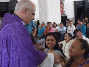 Obispo Moronta encomendó a los enfermos a Jesús Nazareno