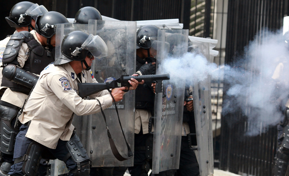 Más imágenes de la super represión de este #1A en Caracas